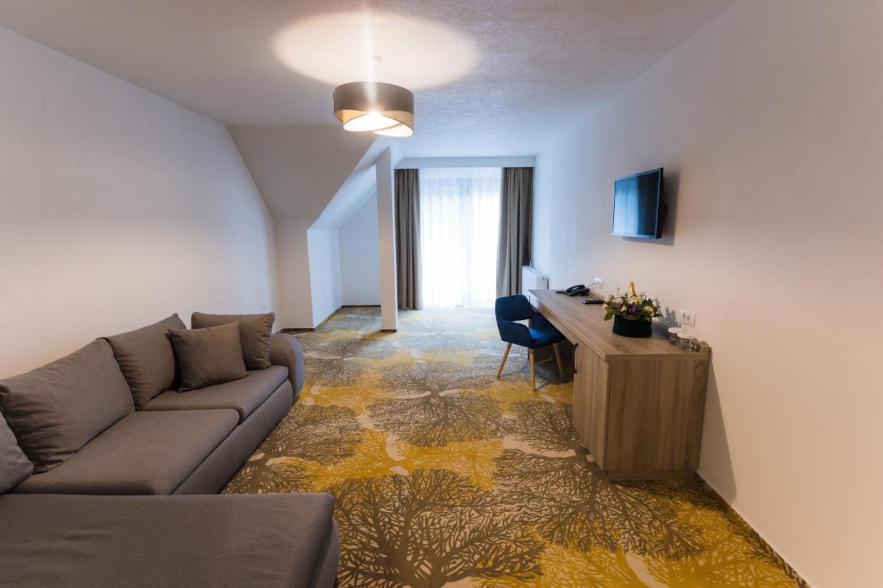 Nedei Hotel&Spa Transalpina Martinie Eksteriør billede